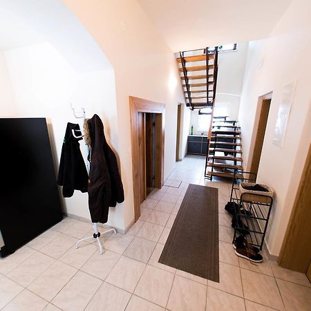 Hostel Hisa Na Travniku Dob Zewnętrze zdjęcie